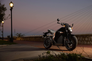 Zvuk ticha: vývoj charakteru modelu Honda WN7